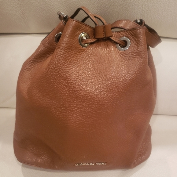 Michael Kores Large Jules Drawstring Deep Pebbled Leather Handbag Brown - Picture 1 of 12